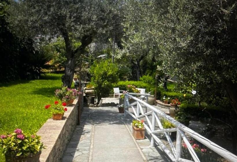 بنسيون Relais Villa Anna