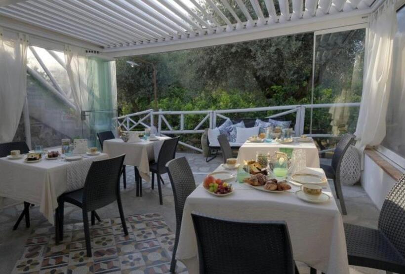 بنسيون Relais Villa Anna