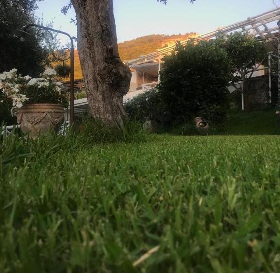 بنسيون Relais Villa Anna