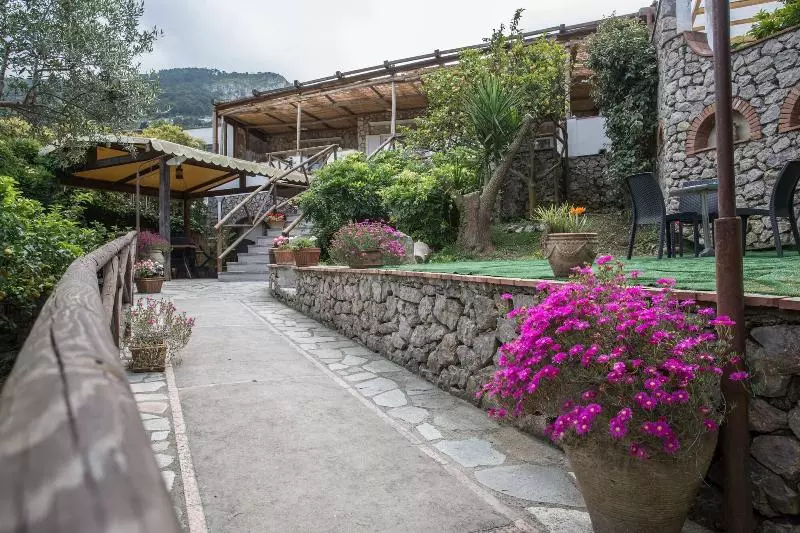پانسیون Relais Villa Anna