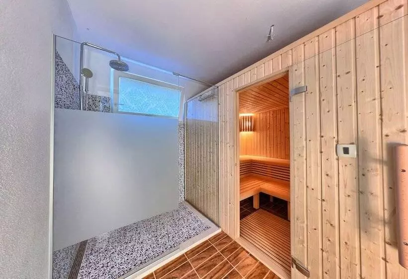 Apartments Cvita Holiday