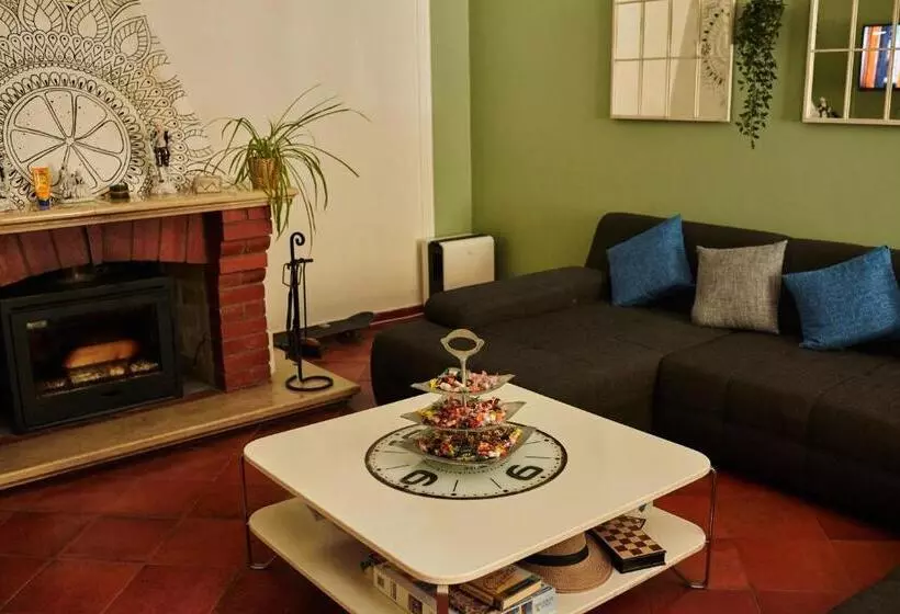 Eco Ljmonade Hostel