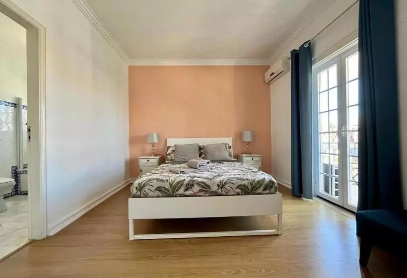 Eco Ljmonade Hostel