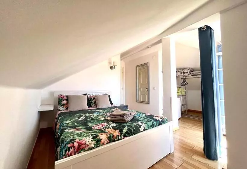 Eco Ljmonade Hostel