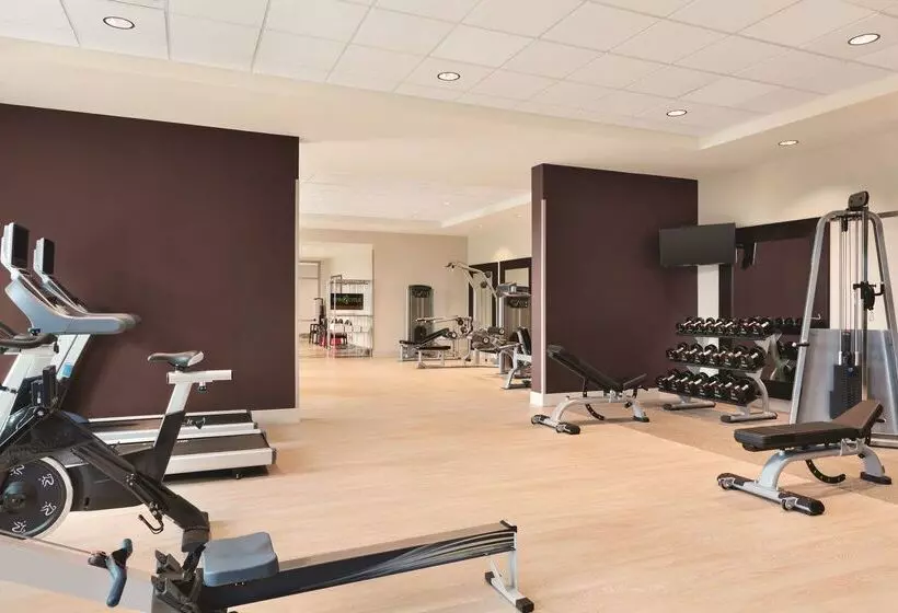 هتل Hilton Garden Phoenix Tempe, University Research Park