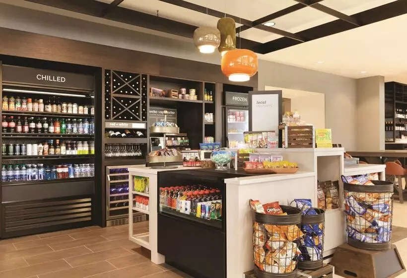 هتل Hilton Garden Phoenix Tempe, University Research Park