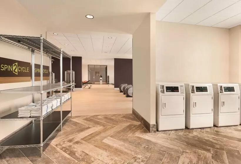 هتل Hilton Garden Phoenix Tempe, University Research Park