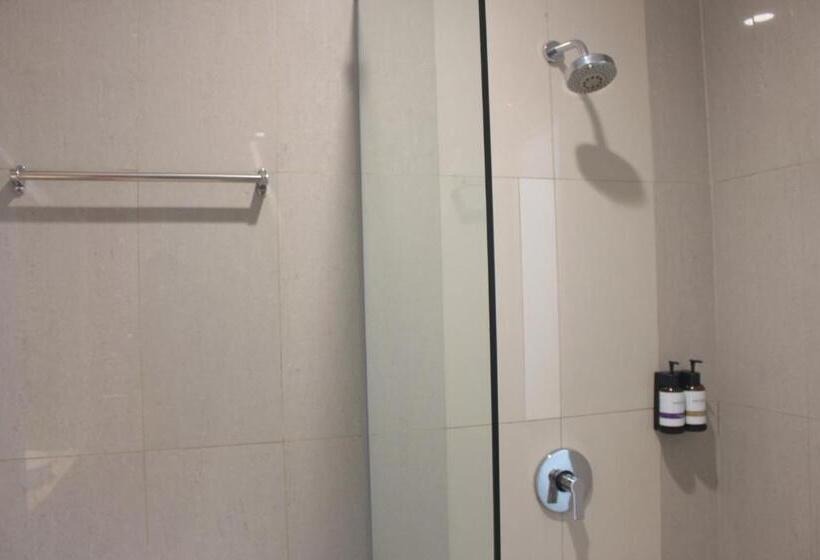 בית מלון כפרי Mercure Jayapura