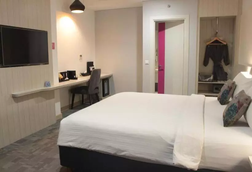 ホテル Mercure Jayapura