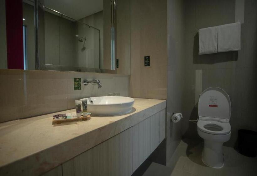 בית מלון כפרי Mercure Jayapura