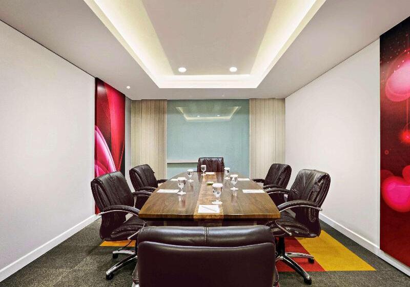 בית מלון כפרי Mercure Jayapura