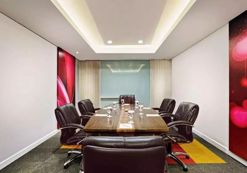 ホテル Mercure Jayapura