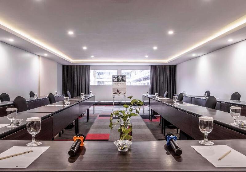 בית מלון כפרי Mercure Jayapura