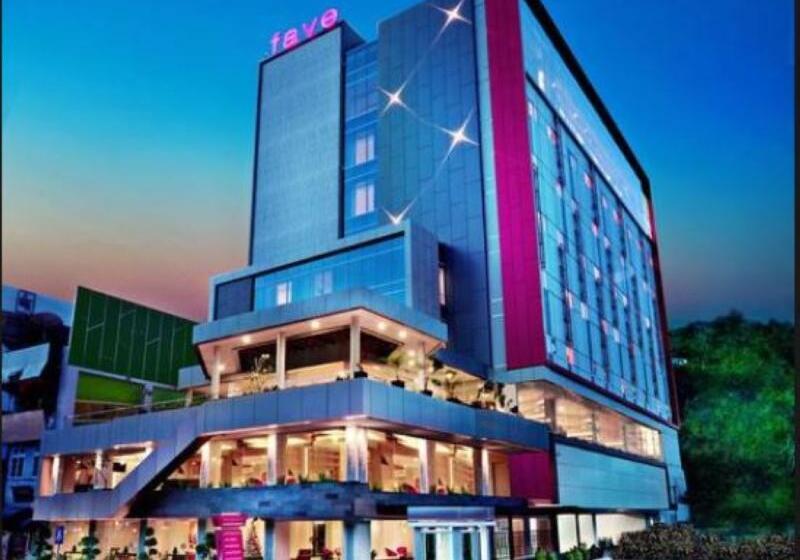 בית מלון כפרי Mercure Jayapura