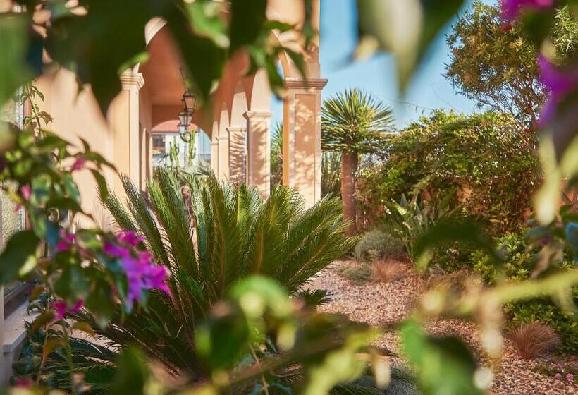 בית מלון כפרי Silver Coast Beach Residence