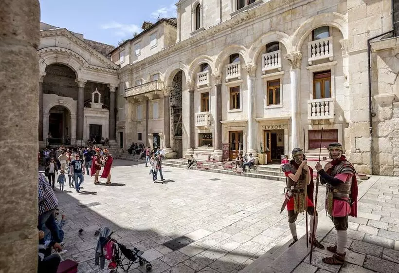 پانسیون Centro Di Centri Rooms