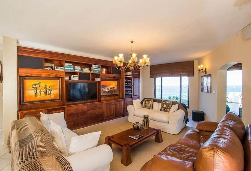 بنسيون Lalaria Lodge