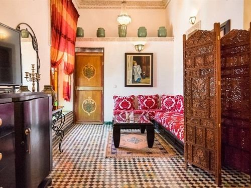 膳宿费 Palais Batha