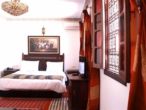 膳宿费 Palais Batha