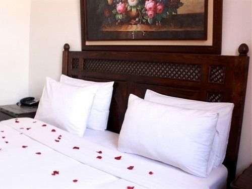 膳宿费 Palais Batha