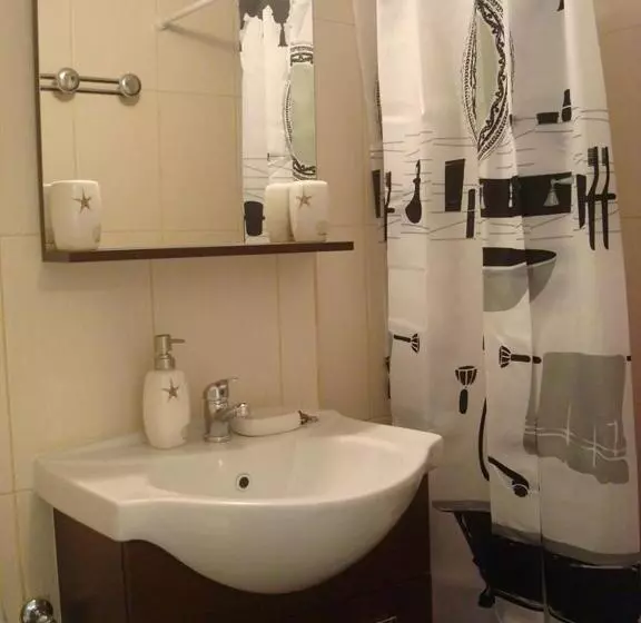 پانسیون Smaragdi Studios And Rooms