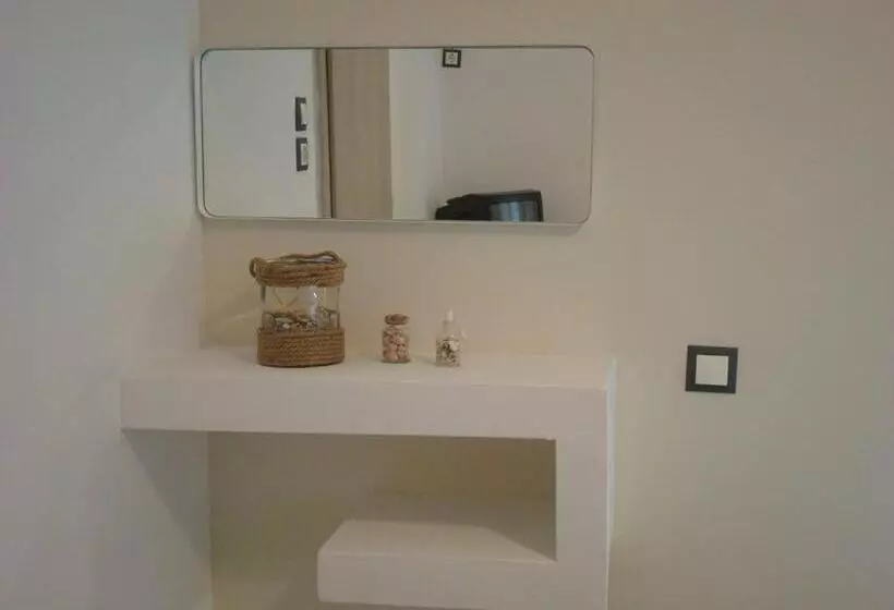 پانسیون Smaragdi Studios And Rooms
