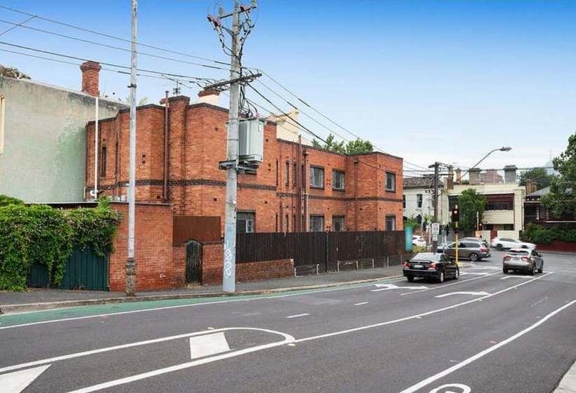 فندق صغير Richmond Private Rooms   151 Hoddle Homestay