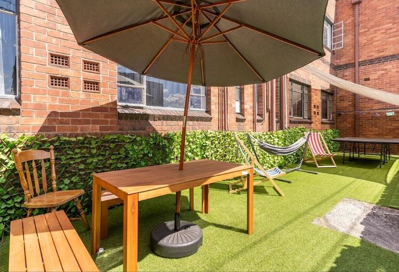 فندق صغير Richmond Private Rooms   151 Hoddle Homestay