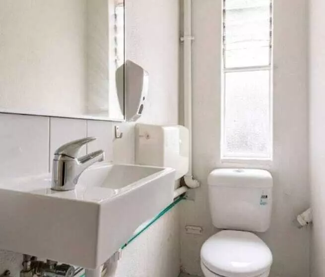 هاستل Richmond Private Rooms   151 Hoddle Homestay