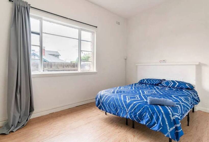 فندق صغير Richmond Private Rooms   151 Hoddle Homestay