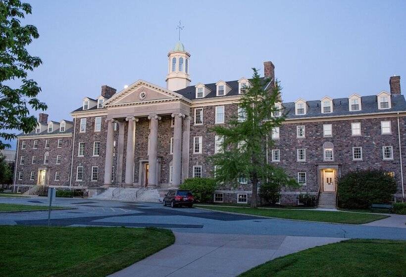 فندق صغير University Of King S College