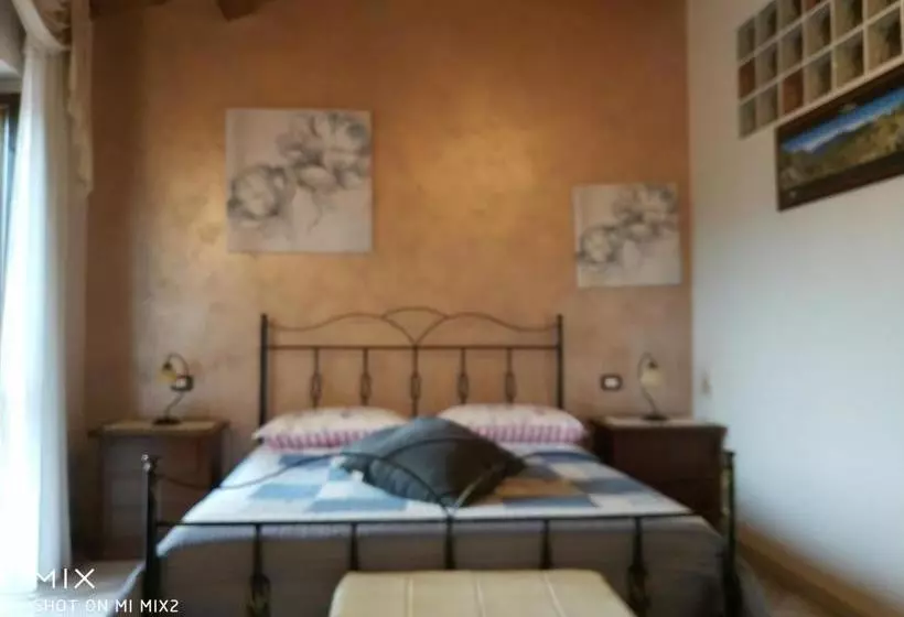 Aamiaismajoitus (B&B) Agriturismo Casa Della Nonna