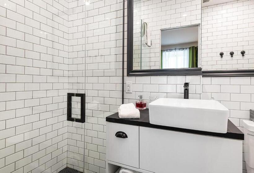 تختخواب و صبحانه Le Coureur Des Bois