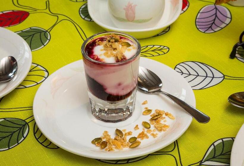 تختخواب و صبحانه Le Coureur Des Bois