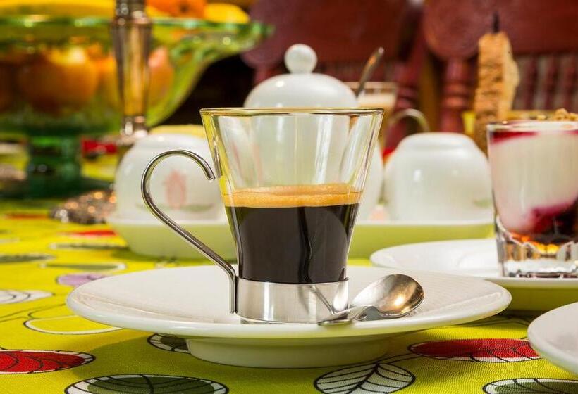 تختخواب و صبحانه Le Coureur Des Bois