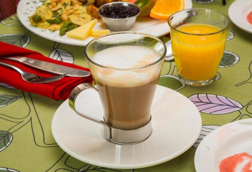 تختخواب و صبحانه Le Coureur Des Bois