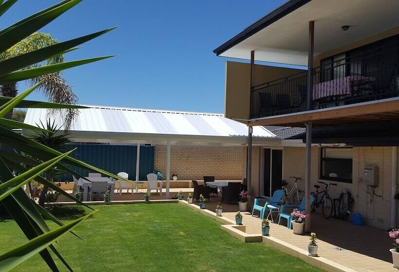 ベッドアンドブレックファースト Palm Beach Guest House