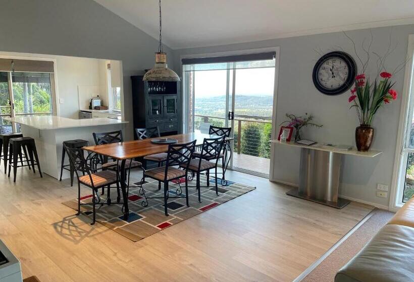 ベッドアンドブレックファースト The Hillside Retreat