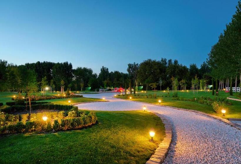 בית מלון כפרי Boutique Complex Trakiets