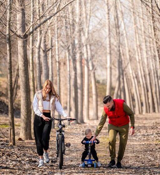 בית מלון כפרי Boutique Complex Trakiets