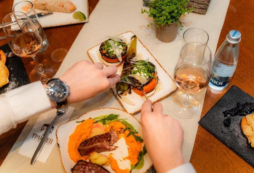 בית מלון כפרי Boutique Complex Trakiets