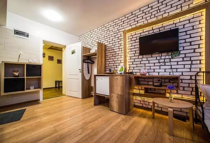 هتل Fox Rooms Apart