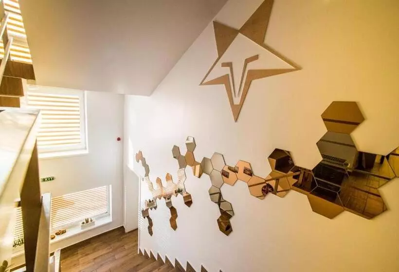 هتل Fox Rooms Apart