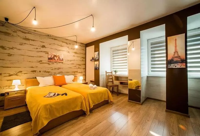 هتل Fox Rooms Apart