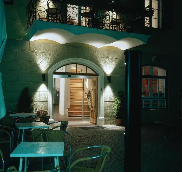 ホテル Gasthof Grüner Baum