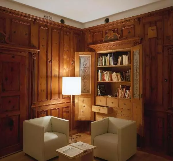 Hotelli Gasthof Grüner Baum