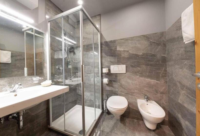 Отель Hellweger