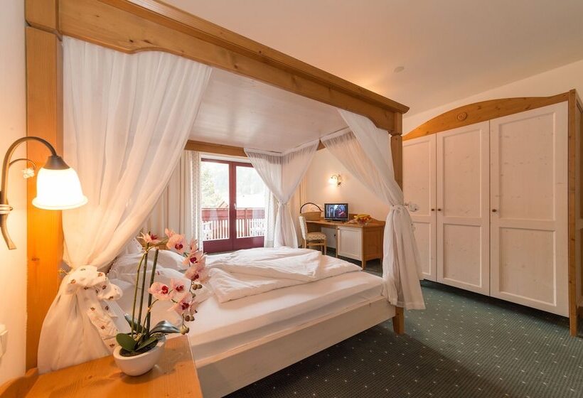 Отель Hellweger