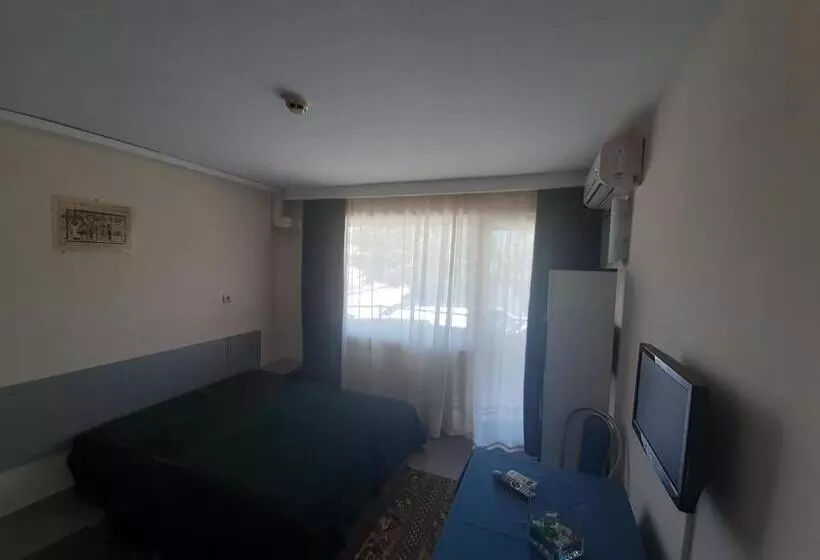 هتل Paralax