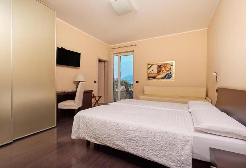 בית מלון כפרי Villa Smeralda